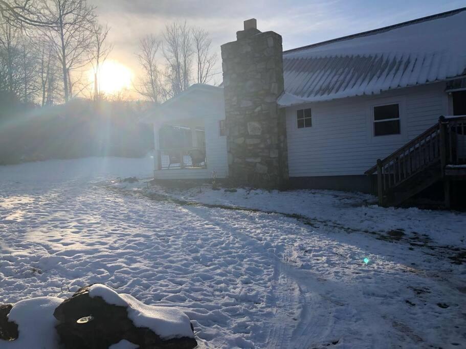 Country Mountain Escape! Villa Barnardsville Exterior photo